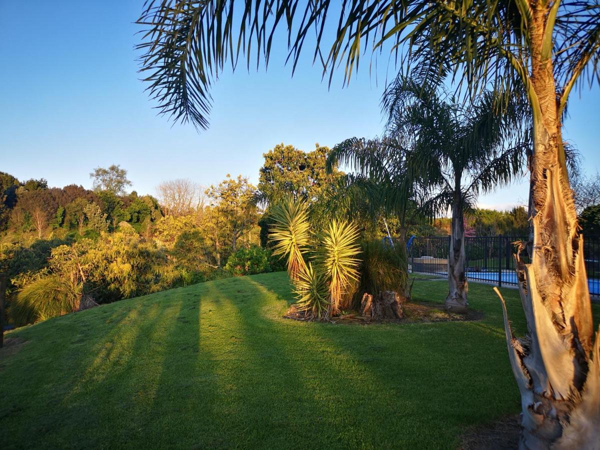 River Side Lodge Whakamarama Экстерьер фото