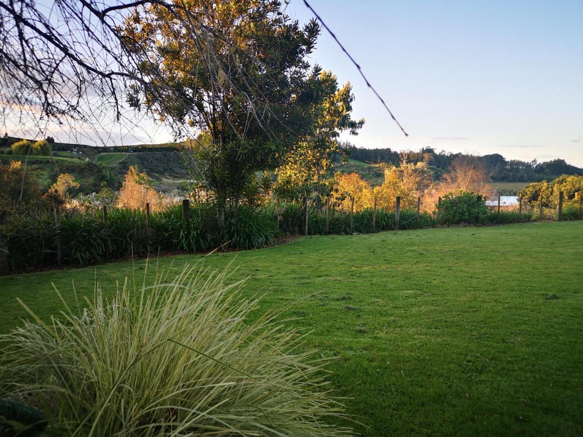 River Side Lodge Whakamarama Экстерьер фото