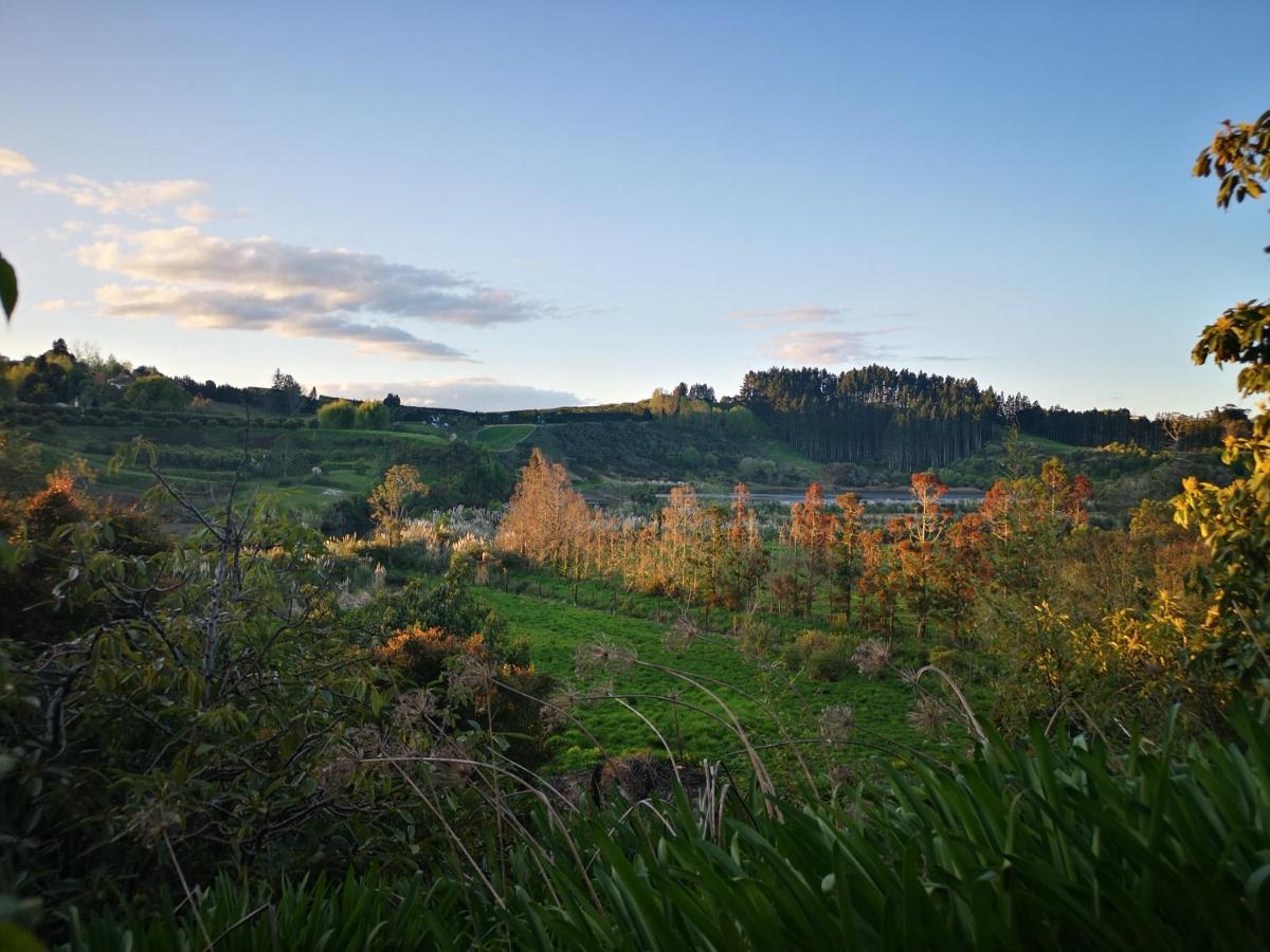 River Side Lodge Whakamarama Экстерьер фото