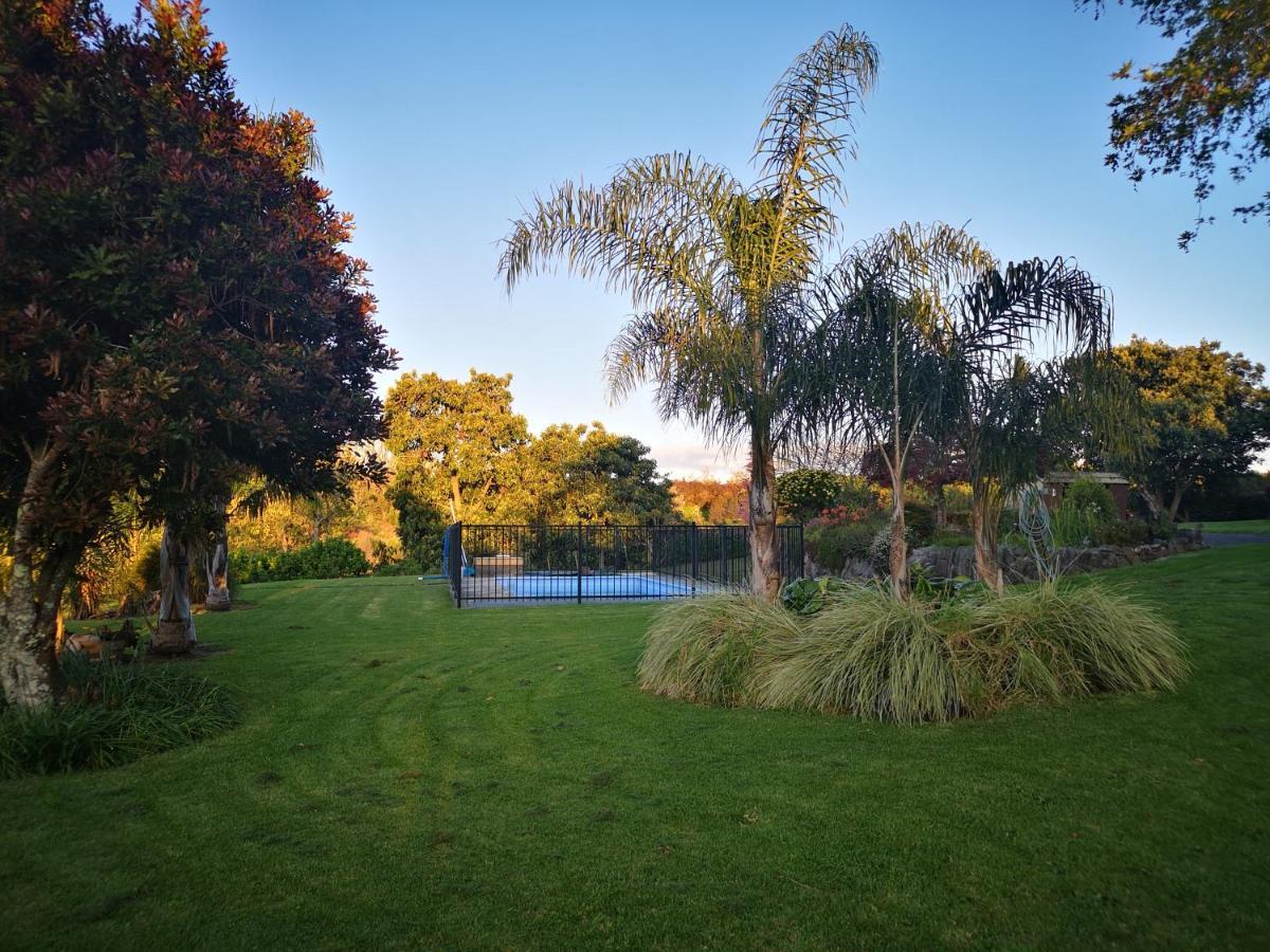 River Side Lodge Whakamarama Экстерьер фото
