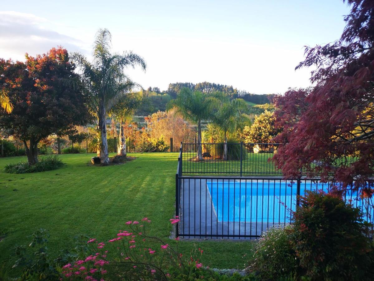 River Side Lodge Whakamarama Экстерьер фото