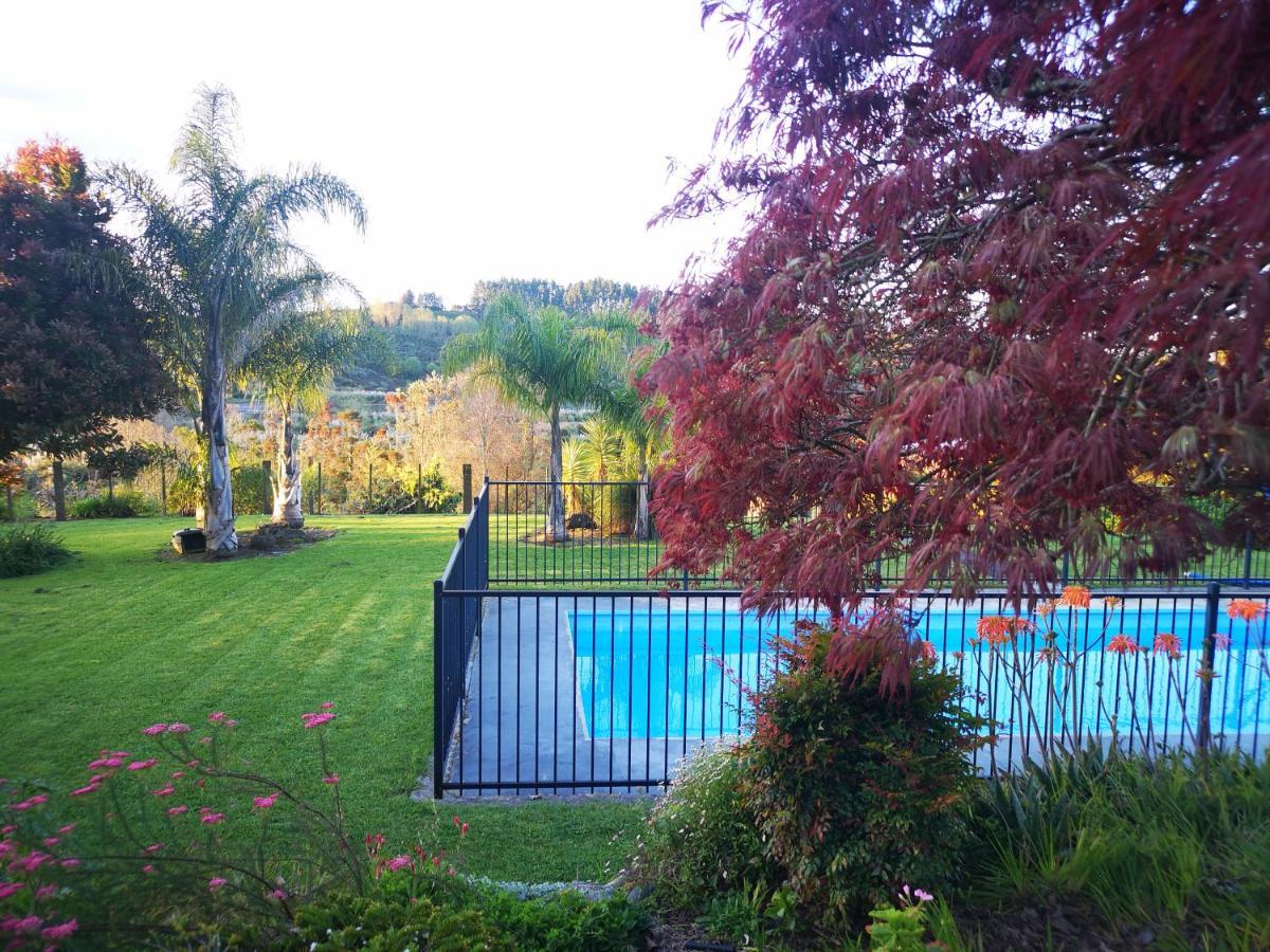 River Side Lodge Whakamarama Экстерьер фото
