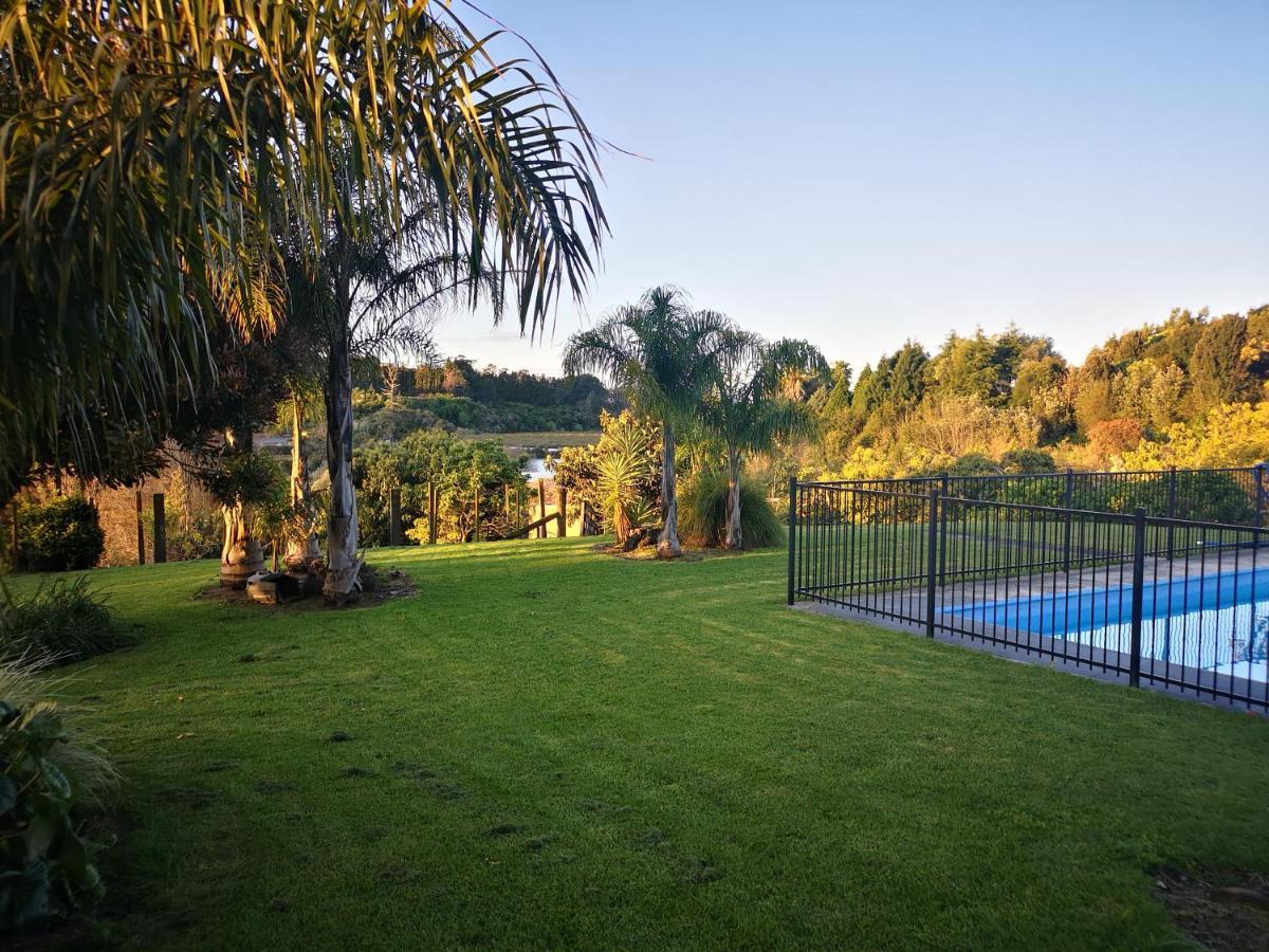 River Side Lodge Whakamarama Экстерьер фото