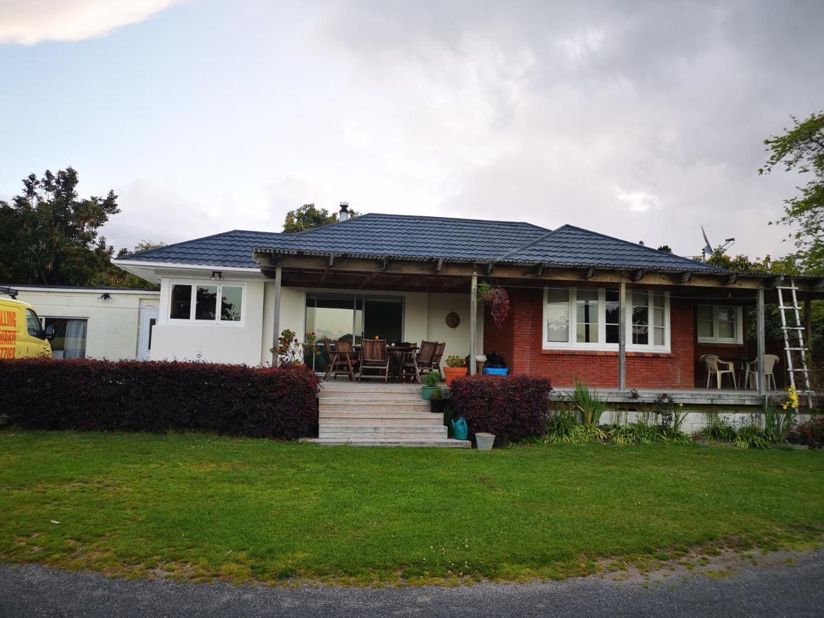 River Side Lodge Whakamarama Экстерьер фото